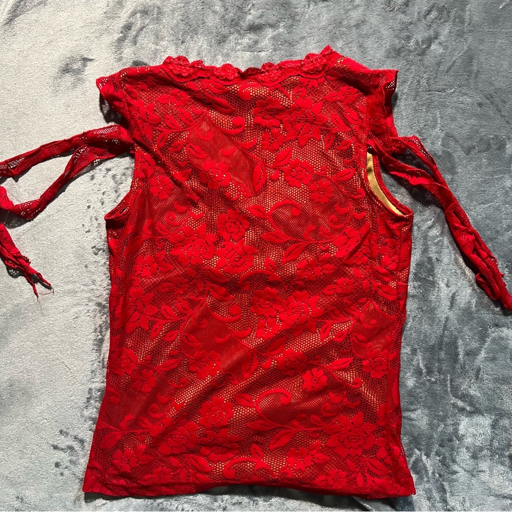 Red Lace V-Neck Top - Picture 2 of 7